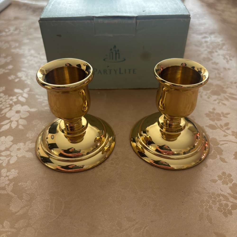PartyLite Oxford Brass Taper Candle Holders Set of 2 Gold Polished Pair
NW/OT